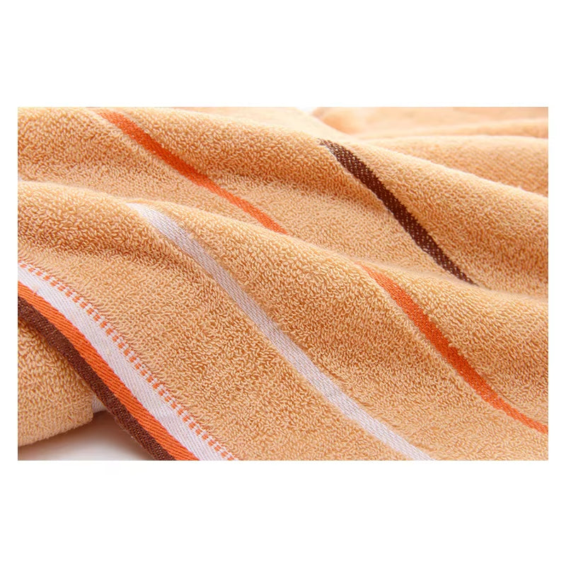 1 Piece of Three Section Towel with Thickened Water Absorption and No Shedding of Fluff, Used for Daily Face Washing at Home